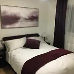 Shared House With Hot Tub