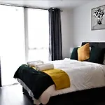 Stunning, 1-Bedroom Cosy Apartment In The Centre Of Birmingham