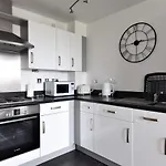 Stunning, 1-Bedroom Cosy Apartment In The Centre Of Birmingham