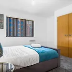 Ebra Stays - Luxury 2 Bedroom Apartment -
