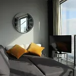 Amazing 1 Bedroom Suite In The City Centre