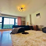 Penthouse Private Room - Top Rated - Great Location