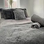 2 Bed Apartment In Bham City Centre W Parking