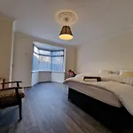 Nice Living Serviced Accommodations 6