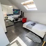 Stay Sa Cosy Equipped Studios Available 10 Mins From The City! Free Wifi &50\