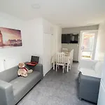 Stylish Studio For Short Term Near The City!