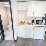 Modern Studio Next To University Of Birmingham