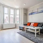 Beautiful Flat With Free Parking
