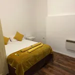 ☆ Property Buzzer Serviced Apartments ☆ 1 Bed Flat Birmingham City Centre - China Town ☆ Very Close To Bull Ring, Grand Central + Mailbox ☆