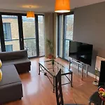 Superb 1 Bedroom Serviced Apartment In City Centre