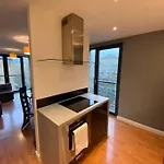 Superb 1 Bedroom Serviced Apartment In City Centre