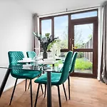 Beautiful Birmingham Central House- Garden, Free Parking, Contractors, Utilita Arena, City Hospital
