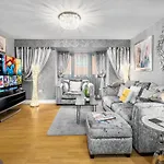 Luxury City Centre Apartment - Parking - Smart Tv - Wifi - Intercom