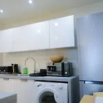 Stylish One Bedroom Apartment In Birmingham City Centre