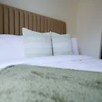 Stylish One Bedroom Apartment In Birmingham City Centre
