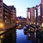 Birmingham Emerald 2-Bedroom Apartment City Centre