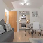 Beautiful 2 Bed In Central Birmingham: A Hidden Gem!