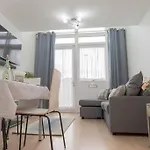 Beautiful 2 Bed In Central Birmingham: A Hidden Gem!