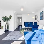 City Centre 3 Bedroom House - Family & Business - Demha Nights