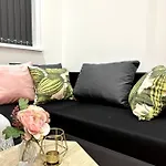 Spacious And Elegant Apartment