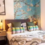 Whispering Northwood - Premier 1 And 2 Bedroom Apartments Near Business District By Sojo Stay