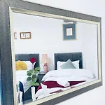 Beautiful 1 Bed Apartment