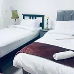 1 Bed Apartment With 2 Beds 1 Double Plus 1 Single