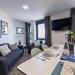 Ensuite Bedrooms With Shared Kitchen At Onyx Located In Birmingham