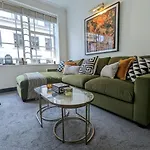 Pass The Keys High Specification Luxury City Centre Apartment