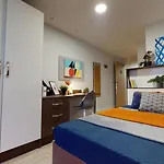 Private Bedrooms At Penworks House Near Birmingham City Centre
