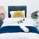 I Bed Apartment