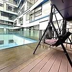 Luxury Apartment In Birmingham City Centre
