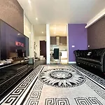 Luxury Apartment In Birmingham City Centre