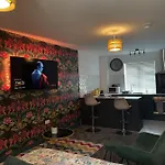 Luxury Studio Apartment Near Birmingham Citycentre
