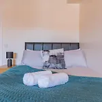 City Apartment - Free Underground Parking