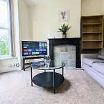 Charming 2 Bedroom House In Harborne With Parking