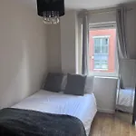 Broadway Plaza - 1 Bedroom Apartment
