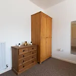 Ideal Home With Private Parking For Contractors & Groups
