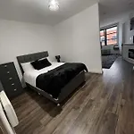 One Bedroom Apartment/Studio