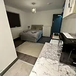 Cozy Aston Villa Studio