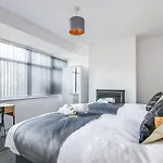 Sca-Big House 9Min To Nec - Sleeps 7 - Park 3 Vans