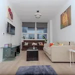 One Bedroom Apartment Serviced Apartment Smethwick Flat 320