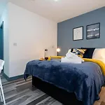 Sky Rooms One Bedroom Modern Studio Apartment 6