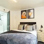 Luxury Executive Home In Birmingham