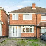 Beautiful Birmingham 4 Bed Home - Weekly & Monthly Bookings