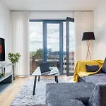 Apollo Luxury - Netflix - Fast Wifi- Free Parking