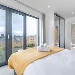 Serene Luxury 5 Star City Centre By Your Perfect Stay Short Lets Birmingham With Netflix & Fast Wifi