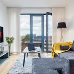 Apollo Luxury - Netflix - Fast Wifi- Free Parking