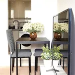 Modern Luxurious Apartment