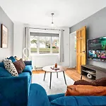 Birmingham City Centre - 3 Bedroom House - Parking - Netflix - Wifi - Up To 7 Guests -12W
